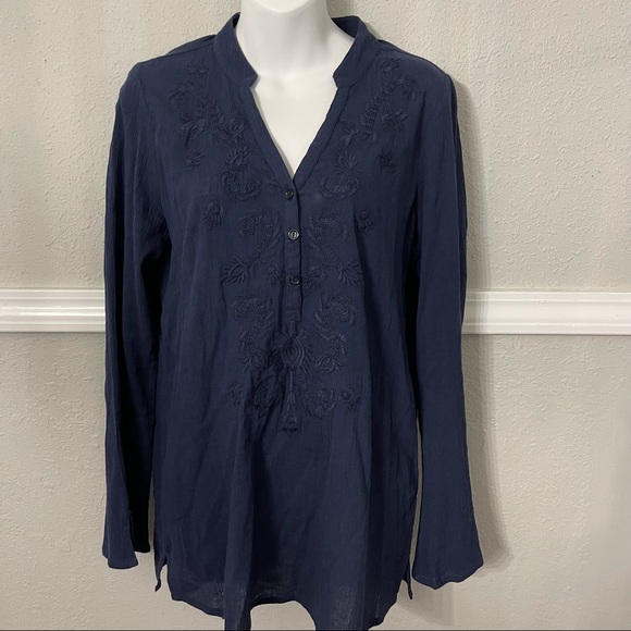 Lilly Pulitzer New Eliana Embroidered Tunic Top in True Navy Blue Knit - Picture 2 of 5